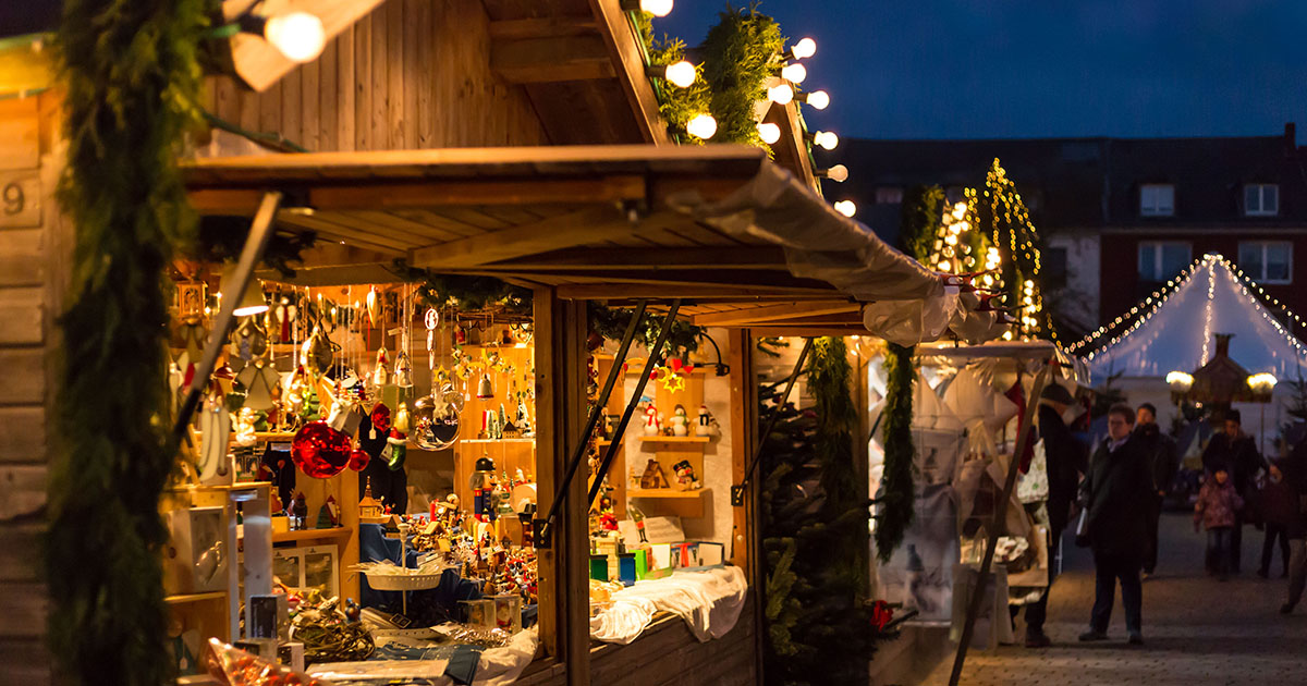 Lot De 4 Maisons De Noël En Bois Lumineuses – Décoration LED Chalet – Ambiance Chaleureuse – éclairage Fête - 9
